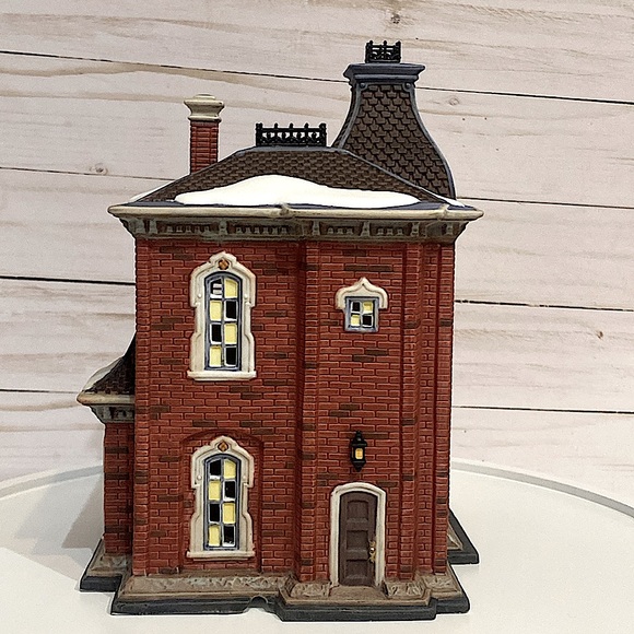 DEPARTMENT 56 - Architectural Antiques -Heritage Village - Christmas in the City - Picture 4 of 10